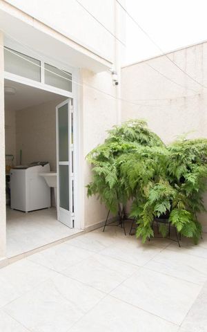 Casa à venda com 270m², 4 quartos e 2 vagasÁrea de Serviço