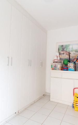 Casa à venda com 270m², 4 quartos e 2 vagasQuarto de Serviço