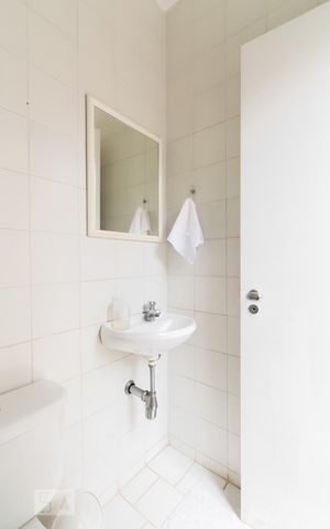 Casa à venda com 270m², 4 quartos e 2 vagasBanheiro de Serviço