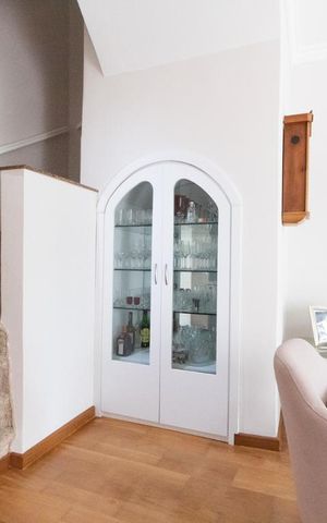 Casa à venda com 270m², 4 quartos e 2 vagasSala