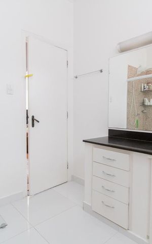 Casa à venda com 270m², 4 quartos e 2 vagasBanheiro 1