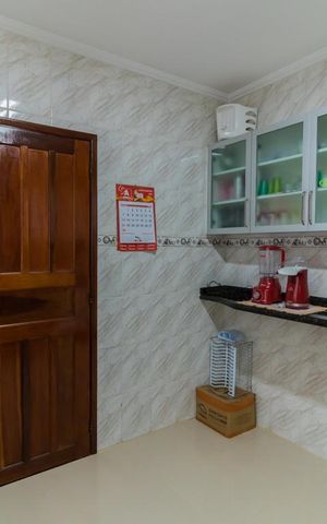 Casa à venda com 95m², 3 quartos e 2 vagas Casa à venda com 95m², 3 quartos e 2 vagasCozinha