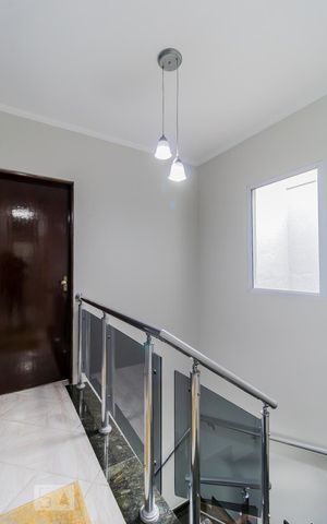 Casa à venda com 95m², 3 quartos e 2 vagas Casa à venda com 95m², 3 quartos e 2 vagasCorredor