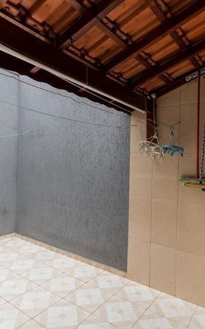 Casa à venda com 95m², 3 quartos e 2 vagas Casa à venda com 95m², 3 quartos e 2 vagasÁrea de Serviço