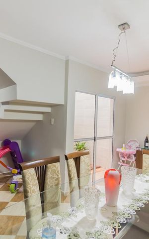 Casa à venda com 95m², 3 quartos e 2 vagas Casa à venda com 95m², 3 quartos e 2 vagasSala de Jantar