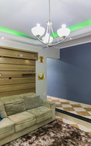 Casa à venda com 95m², 3 quartos e 2 vagas Casa à venda com 95m², 3 quartos e 2 vagasSala de Estar