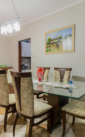 Casa à venda com 95m², 3 quartos e 2 vagas Casa à venda com 95m², 3 quartos e 2 vagasSala de Jantar