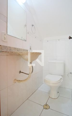 Casa de condomínio para alugar com 150m², 3 quartos e 4 vagasLavabo