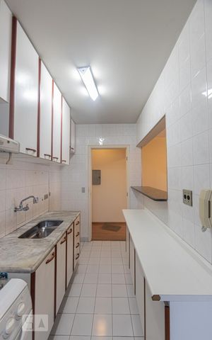 Apartamento à venda com 62m², 2 quartos e 1 vagaCozinha