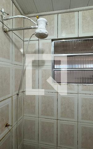 Casa à venda com 45m², 1 quarto e sem vaga Casa à venda com 45m², 1 quarto e sem vagaBanheiro