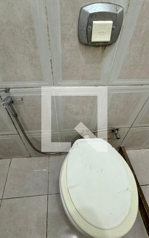 Casa à venda com 45m², 1 quarto e sem vaga Casa à venda com 45m², 1 quarto e sem vagaBanheiro