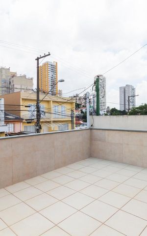 Casa à venda com 160m², 3 quartos e 2 vagasVaranda do Quarto 1 - Suíte