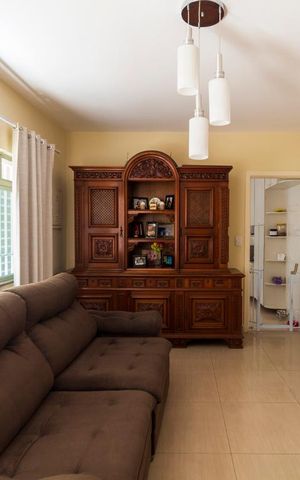 Casa à venda com 160m², 3 quartos e 2 vagasSala