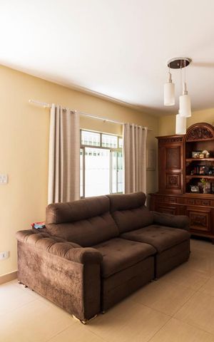 Casa à venda com 160m², 3 quartos e 2 vagasSala