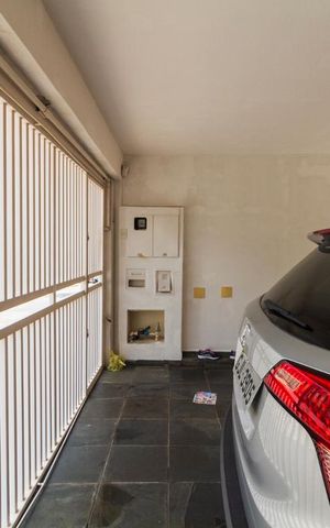 Casa à venda com 160m², 3 quartos e 2 vagasGaragem