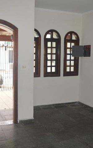 Casa para alugar com 75m², 2 quartos e 1 vagaSala