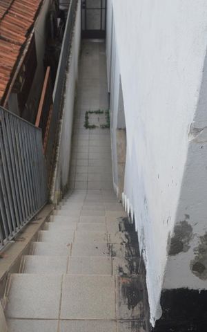 Casa para alugar com 75m², 2 quartos e 1 vagaÁrea de Serviço sentido quintal