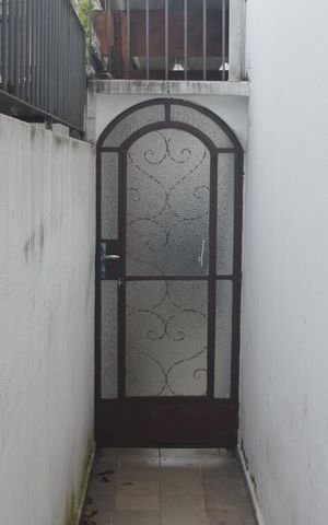 Casa para alugar com 75m², 2 quartos e 1 vagaporta de acesso ao quintal