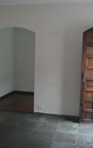 Casa para alugar com 75m², 2 quartos e 1 vagaSala