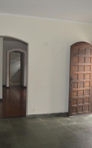 Casa para alugar com 75m², 2 quartos e 1 vagaSala