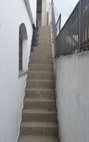 Casa para alugar com 75m², 2 quartos e 1 vagaQuintal sentido área de serviço