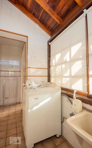 Apartamento à venda com 147m², 2 quartos e 2 vagas Apartamento à venda com 147m², 2 quartos e 2 vagasLavanderia