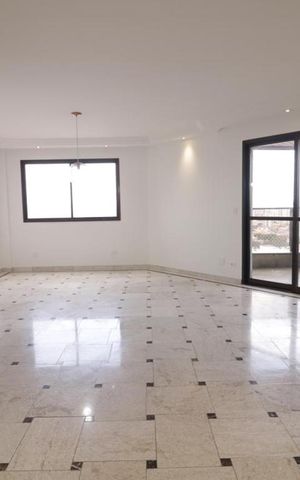 Apartamento à venda com 168m², 4 quartos e 2 vagas Apartamento à venda com 168m², 4 quartos e 2 vagasSala