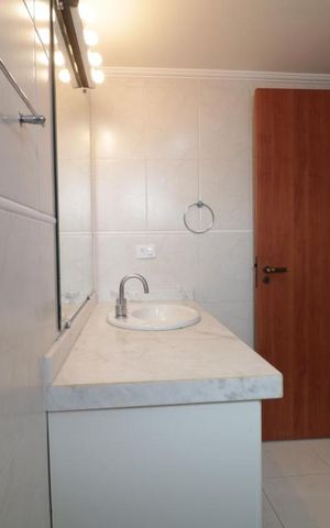 Apartamento à venda com 168m², 4 quartos e 2 vagas Apartamento à venda com 168m², 4 quartos e 2 vagasBanheiro Social