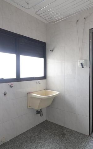Apartamento à venda com 168m², 4 quartos e 2 vagas Apartamento à venda com 168m², 4 quartos e 2 vagasArea de serviço