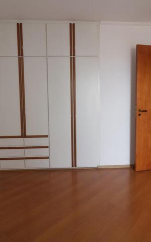 Apartamento à venda com 168m², 4 quartos e 2 vagas Apartamento à venda com 168m², 4 quartos e 2 vagasQuarto 1