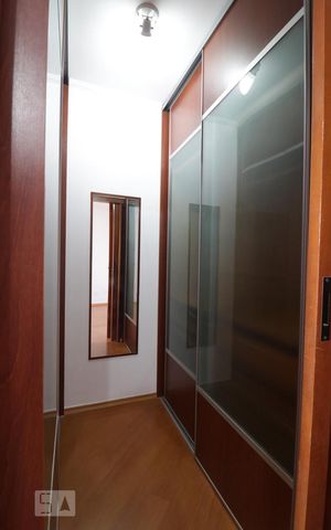 Apartamento à venda com 168m², 4 quartos e 2 vagas Apartamento à venda com 168m², 4 quartos e 2 vagasCloset da suite 1