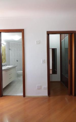 Apartamento à venda com 168m², 4 quartos e 2 vagas Apartamento à venda com 168m², 4 quartos e 2 vagasSuite 1