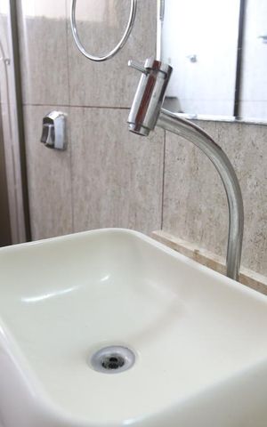 Apartamento para alugar com 55m², 2 quartos e 1 vagaBanheiro - Torneira