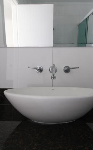 Apartamento para alugar com 69m², 1 quarto e 1 vagaPia do banheiro