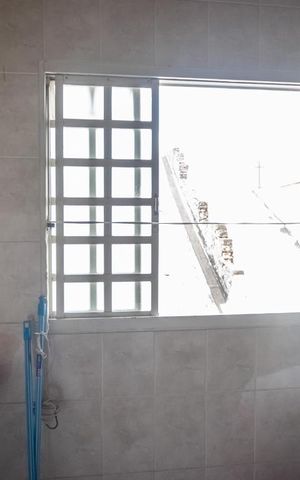 Casa à venda com 250m², 6 quartos e 2 vagas Casa à venda com 250m², 6 quartos e 2 vagasÁrea de Serviço