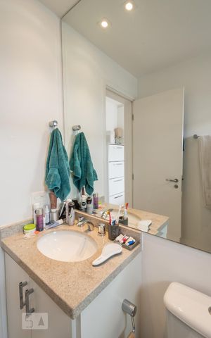Apartamento à venda com 75m², 2 quartos e 1 vaga Apartamento à venda com 75m², 2 quartos e 1 vagaBanheiro Suíte 2