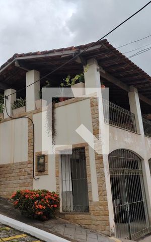 Casa de condomínio à venda com 200m², 2 quartos e 3 vagas