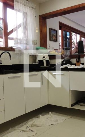 Casa de condomínio à venda com 200m², 2 quartos e 3 vagasCozinha 