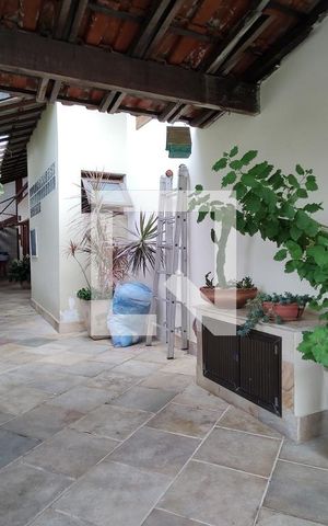 Casa de condomínio à venda com 200m², 2 quartos e 3 vagas Casa de condomínio à venda com 200m², 2 quartos e 3 vagasvaranda