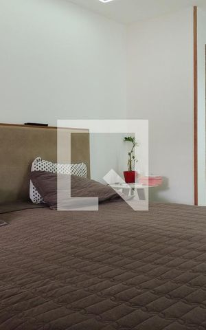 Casa de condomínio à venda com 200m², 2 quartos e 3 vagasQuarto Suíte