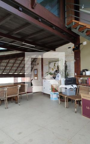 Casa de condomínio à venda com 200m², 2 quartos e 3 vagas Casa de condomínio à venda com 200m², 2 quartos e 3 vagasTerraço