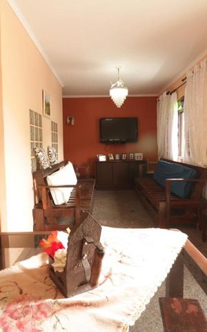 Casa à venda com 200m², 4 quartos e 3 vagas Casa à venda com 200m², 4 quartos e 3 vagascasa 1 - Sala