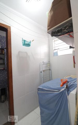 Casa à venda com 200m², 4 quartos e 3 vagas Casa à venda com 200m², 4 quartos e 3 vagasArea de serviço
