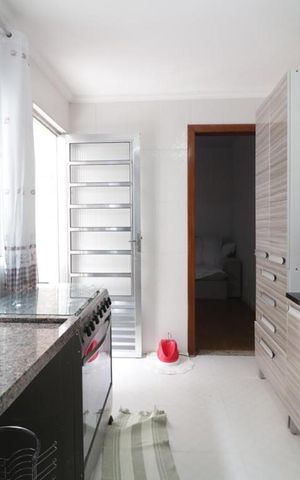 Casa à venda com 200m², 4 quartos e 3 vagas Casa à venda com 200m², 4 quartos e 3 vagasCozinha