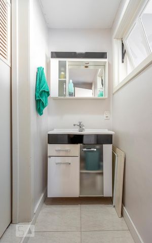 Apartamento para alugar com 232m², 3 quartos e 3 vagas Apartamento para alugar com 232m², 3 quartos e 3 vagasBanheiro 2
