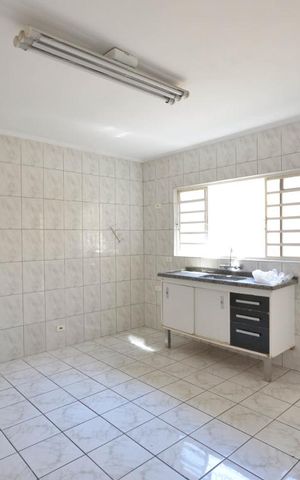 Casa à venda com 150m², 2 quartos e 1 vaga Casa à venda com 150m², 2 quartos e 1 vagaCozinha