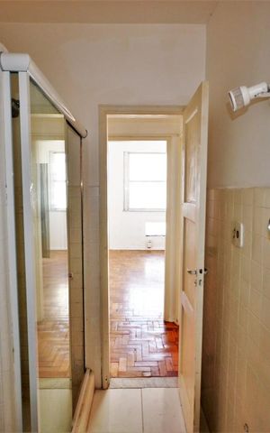 Apartamento para alugar com 60m², 1 quarto e sem vagaBanheiro