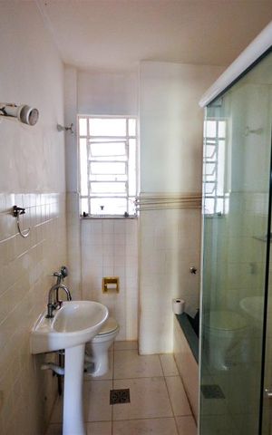 Apartamento para alugar com 60m², 1 quarto e sem vagaBanheiro