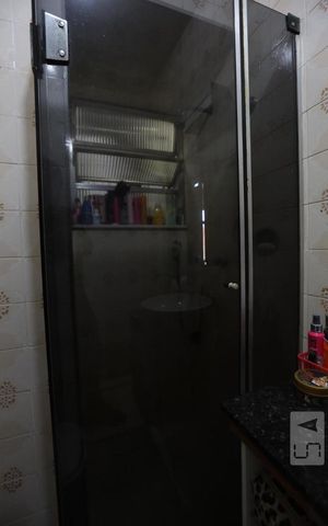 Apartamento para alugar com 64m², 2 quartos e sem vagaBanheiro