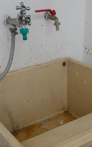 Casa à venda com 130m², 3 quartos e 4 vagasDetalhe da area de serviço